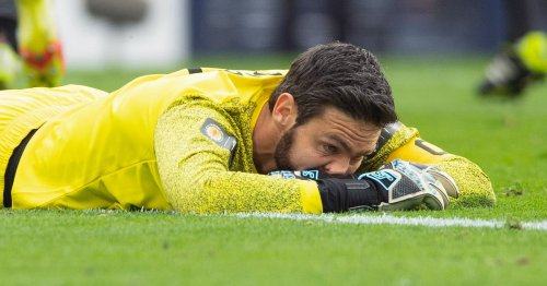 Craig Gordon in Rangers 'not surprised' admission as Hearts star laments Scottish Cup Final luck