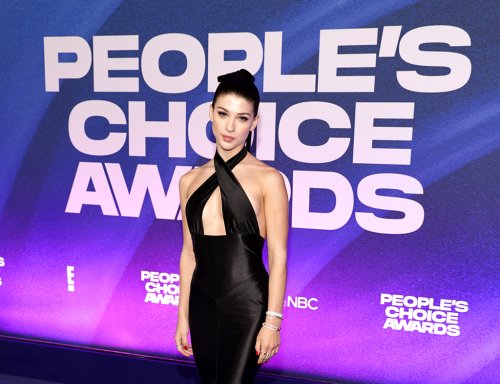 Bill Gates’ Daughter Phoebe Gates Soars in 6-Inch Heels & Halter Dress at People’s Choice Awards 2022 with Boyfriend Robert Ross