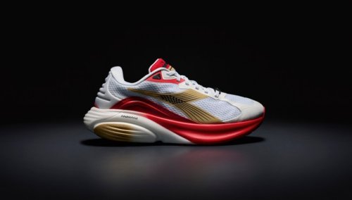 Diadora Releases a Super Trainer Running Shoe That Was Made in Italy