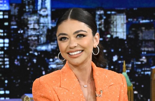 Sarah Hyland Goes Bohemian-Chic In Tribal Dress & Knit Mules to Celebrate National Dog Day