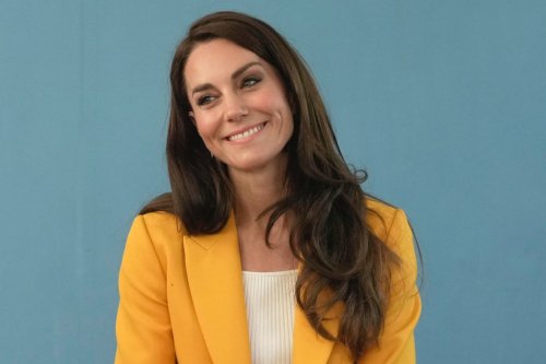 Kate Middleton Pops in Sunshine-Yellow Blazer and Metallic Veja ...