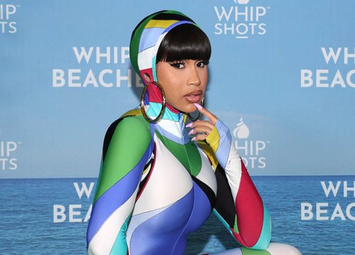 Cardi B Falls In 7-Inch Geometric Heels & Recovers Like A Pro | Flipboard