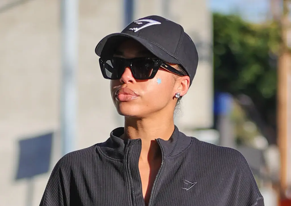 Hailey and Justin Bieber Twin In Leather Mules During Travel Day