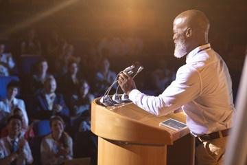 15 Presentation Tips For Captivating Your Audience And Commanding The Room