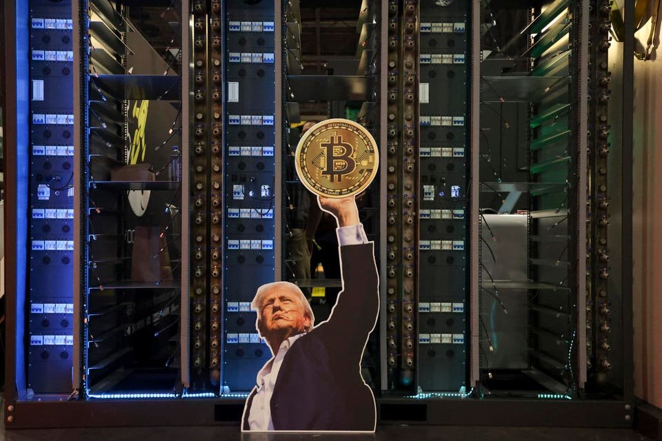 'Bursting Bubble'—Bloomberg Warns Bitcoin Suddenly Faces $10,000 Crash