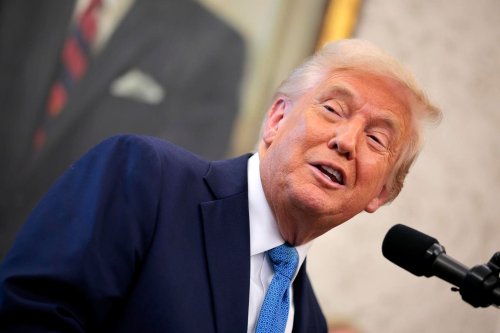 Trump Store Touts ‘Presidential Gold Note’ As Tariffs Rattle Markets And Gold Prices Soar