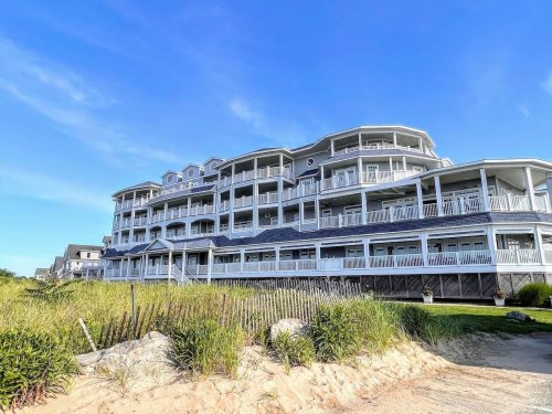 Madison Beach Hotel: A Unique Escape On Long Island Sound