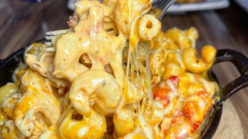25 Delicious Ways To Celebrate National Mac And Cheese Day