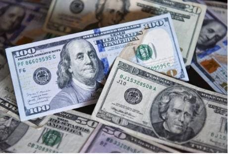 A Weakening Dollar Is No Accident—and Not Without Consequences