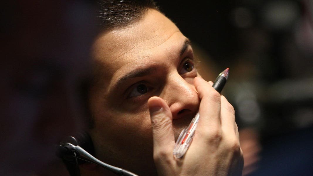 ‘Shocking’ U.S. Dollar Collapse Fears Drives Wild Bitcoin And Gold Price Predictions