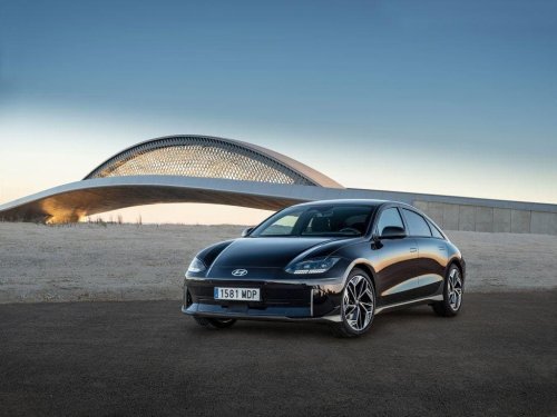 2023 Hyundai Ioniq 6 Limited: Where Futuristic Design Meets Thrilling Performance