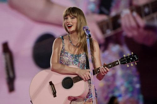 Taylor Swift Shows Why Asia Must ‘Shake It Off’ As ‘Sparks Fly’