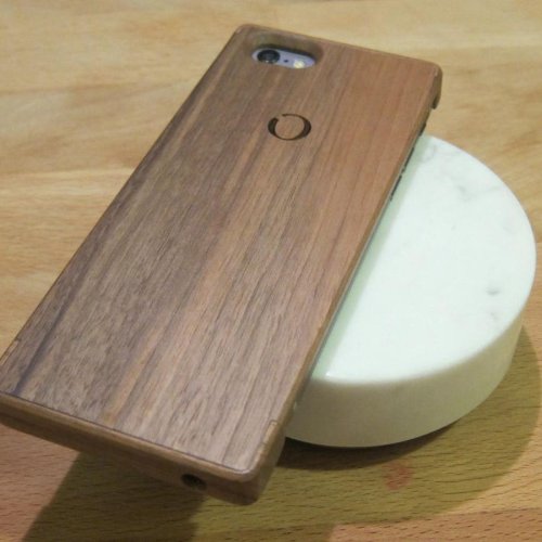 Wood Is Good: Orée's Artisan Solution For iPhone Wireless Charging
