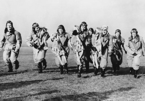 First Rung Leaders: How To Unleash The Hidden Force Multipliers Of Organizational Performance