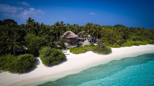 10 Coastal Resorts Conserving Our Oceans