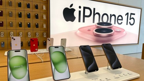 Forbes Daily: Samsung Overtakes Apple As iPhone Shipments Slump