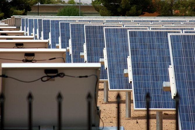 Arizona Utility To Pay Consumers For Rooftop Space For Solar