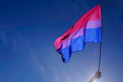 4 Psychological Biases That Fuel ‘Bi Erasure’ — From A Psychologist