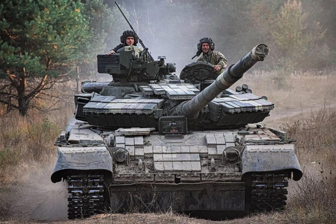 Ukrainian Tank Destroys Russian In Ultra-Close-Range Duel