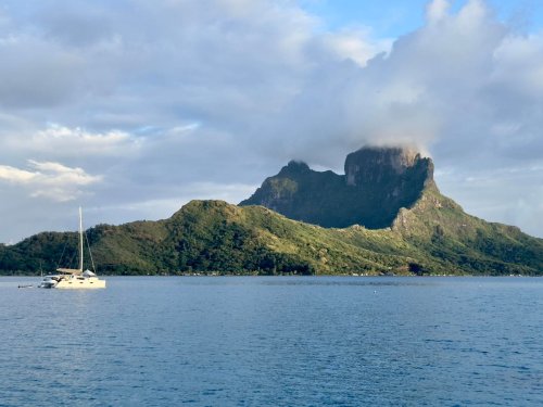 Sleep On A Yacht And Explore French Polynesia, It’s More Affordable Than You Think