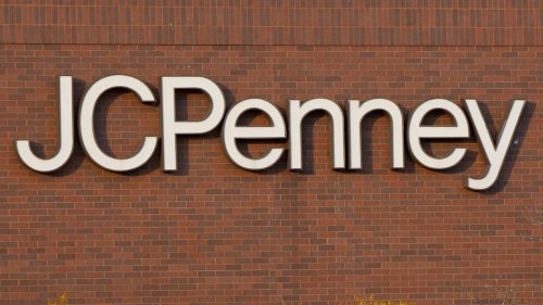 JC Penney Opens Its First New Store In Willowbrook Mall