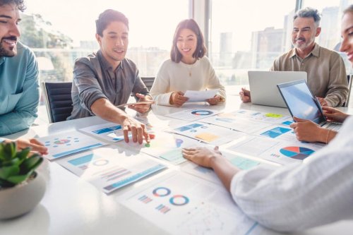 The Leadership Mistake No One Admits—Storytelling Without Data Fails