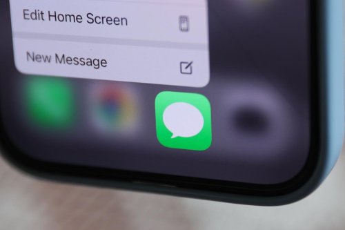 Apple iPhone Has The Weirdest New Bug: Don’t Send These iMessages