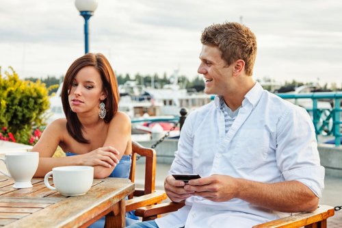 3 Ways To Spot Contempt In Your Partner’s Jokes, By A Psychologist