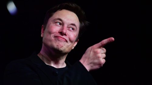 Musk Backtracks: Apple ‘Never Considered’ Pulling Twitter From App Store, Musk Says After Tim Cook Meeting
