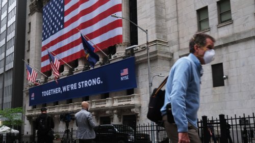 Dow Plunges 350 Points After Another 1.4 Million Americans File For Unemployment