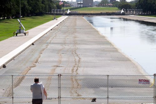 Trump Reiterates ‘Vandals’ Claim As Reflecting Pool Gets Drained Again (Photos)
