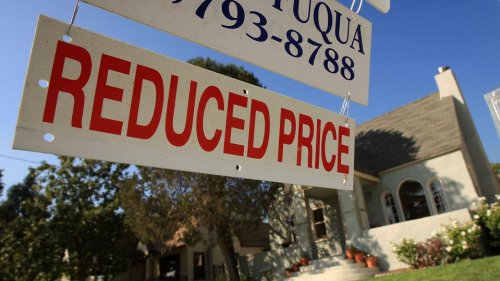 Mortgage Rates Are Falling Fast But Homebuyers Aren’t Biting