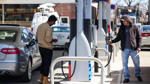 Gas Prices Plunge: National Average About The Same As This Time Last Year
