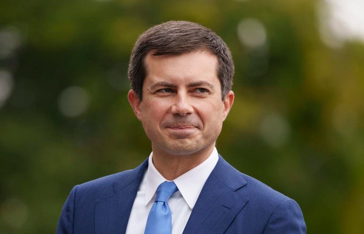 2 Out Of 3 Americans Want A Vaccine Mandate For Domestic Air Travel, But Buttigieg Says It’s Not Going To Happen