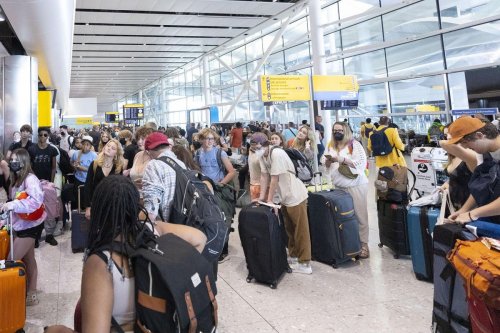 London’s Heathrow Airport Extends Passenger Cap Through October