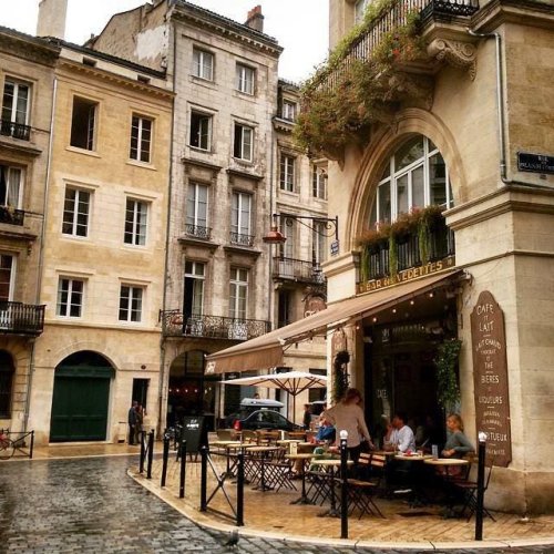 Where To Sip, Stay And Stroll In Beautiful Bordeaux, France