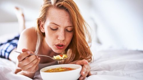 8 Best Foods To Eat When Sick, According To Experts