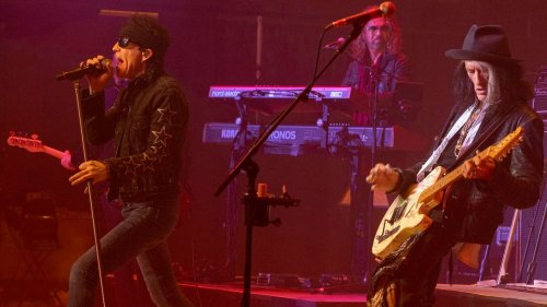 Joe Perry Previews New Album, Unearths Aerosmith Gems During Solo Stop In Chicago