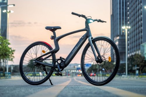 Innovative New Urban Urtopia All-Carbon Ebike Looks Amazing, Weighs Just 30 Pounds