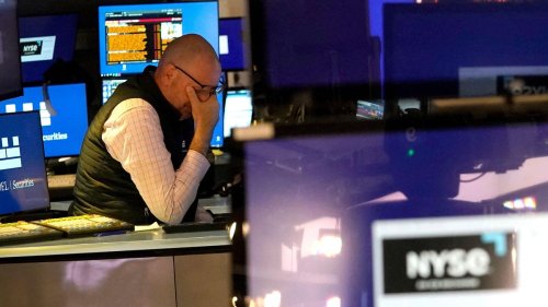 Dow Falls 150 Points After FDIC Reveals Record Plunge In Bank Deposits