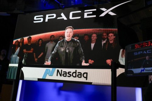 Elon Musk Claims SpaceX Will Send ‘Thousands’ Of People To The Moon And Mars In Next Ten Years | Flipboard