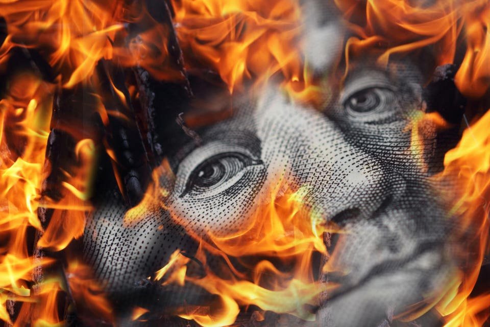 U.S. Dollar ‘Collapse’—A $39 Trillion Debt ‘Crisis’ Is Quietly Predicted To Trigger A Huge Bitcoin Price Boom To Rival Gold