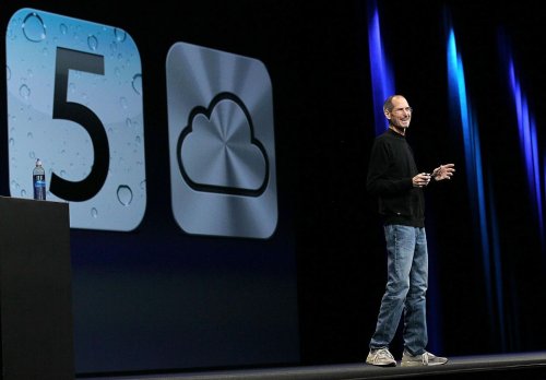 How Steve Jobs Made Presentations Look Effortless