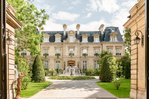 Le Saint-James Paris fait peau neuve : nouveau chef aux fourneaux et ouverture des portes de la Villa Saint-James - Forbes France