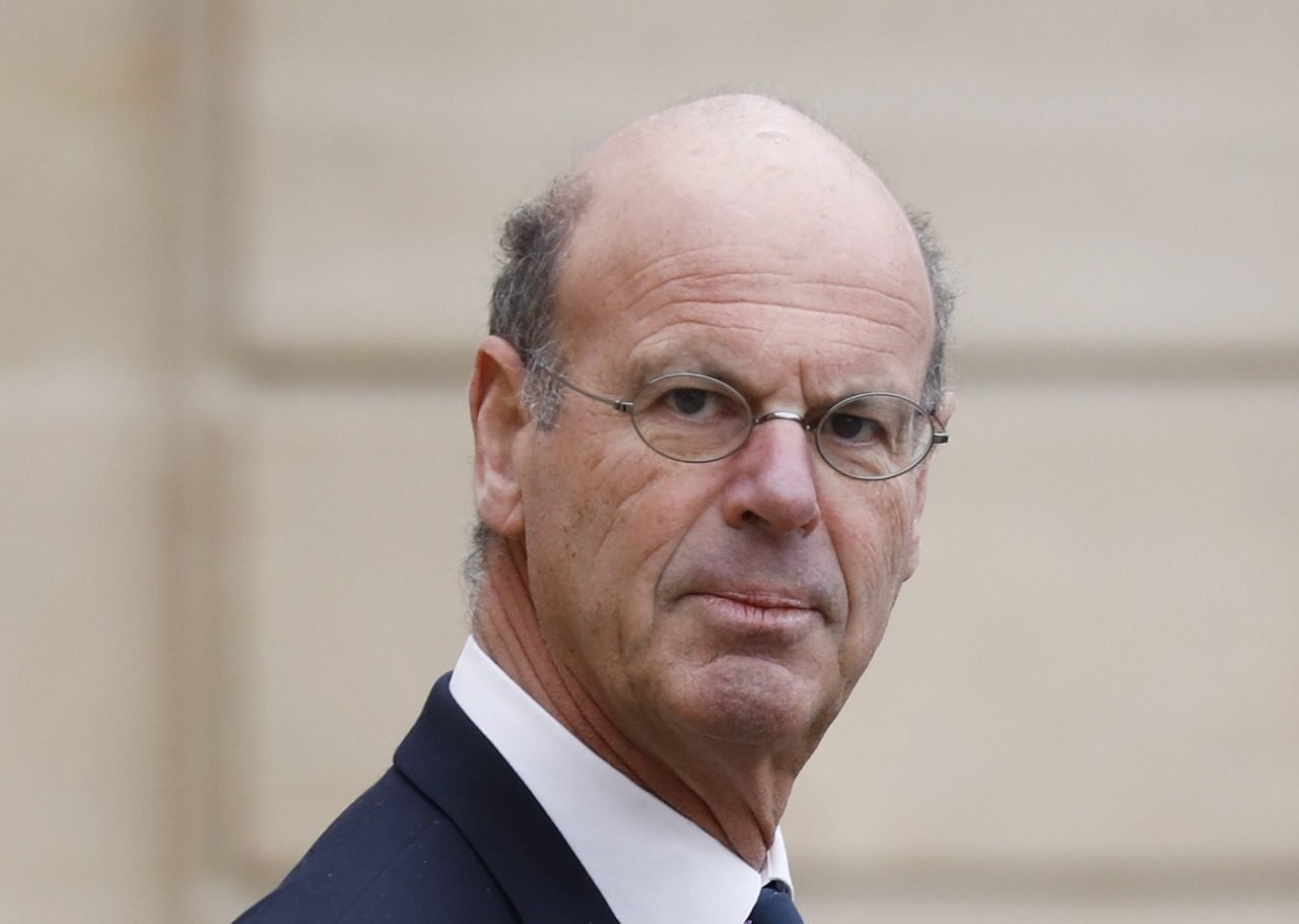 Droits de douane : Eric Lombard promet une riposte « vigoureuse »