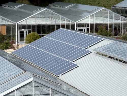 L'industrie photovoltaïque, une opportunité lucrative pour les propriétaires de locaux industriels et commerciaux - Forbes France