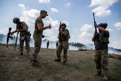 Why America Should Send Military Advisers to Ukraine