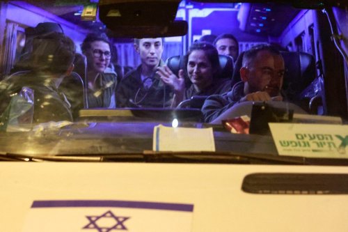 Israel, Hamas Agree to 24-Hour Cease-Fire Extension