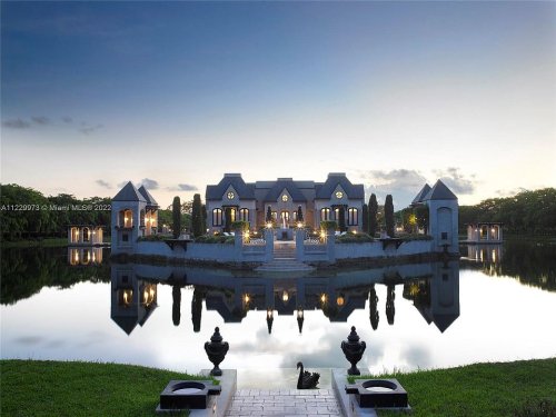 The ‘Floating’ Château Artisan Where Dwyane Wade and Gabrielle Union Married Listed for $19.7 Million