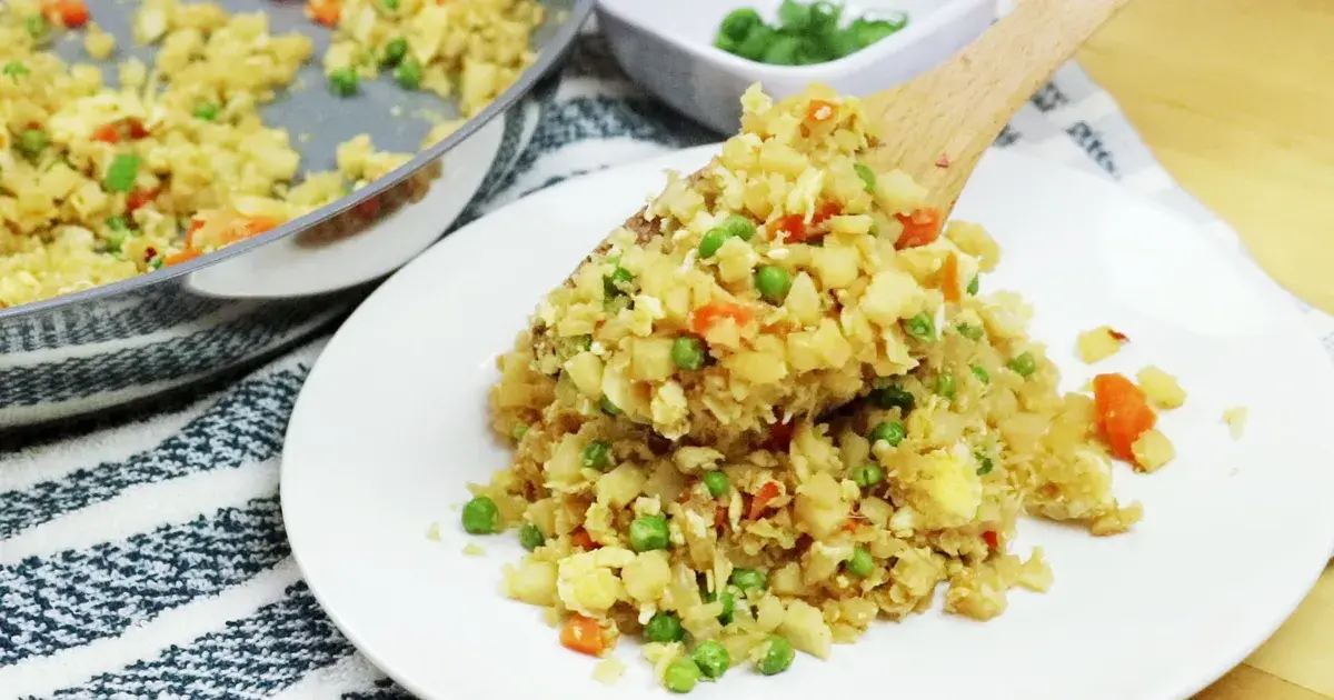 10-Minute Healthy Cauliflower Fried "Rice" - Forkly